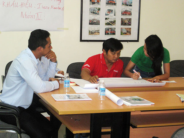 Kỹ năng bán hàng & chăm sóc Khách Hàng chuyên nghiệp - ISUZU (23 & 24.09.2014)